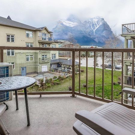 Lovely Mountain View 2 Bedroom Suite Canmore Exterior photo