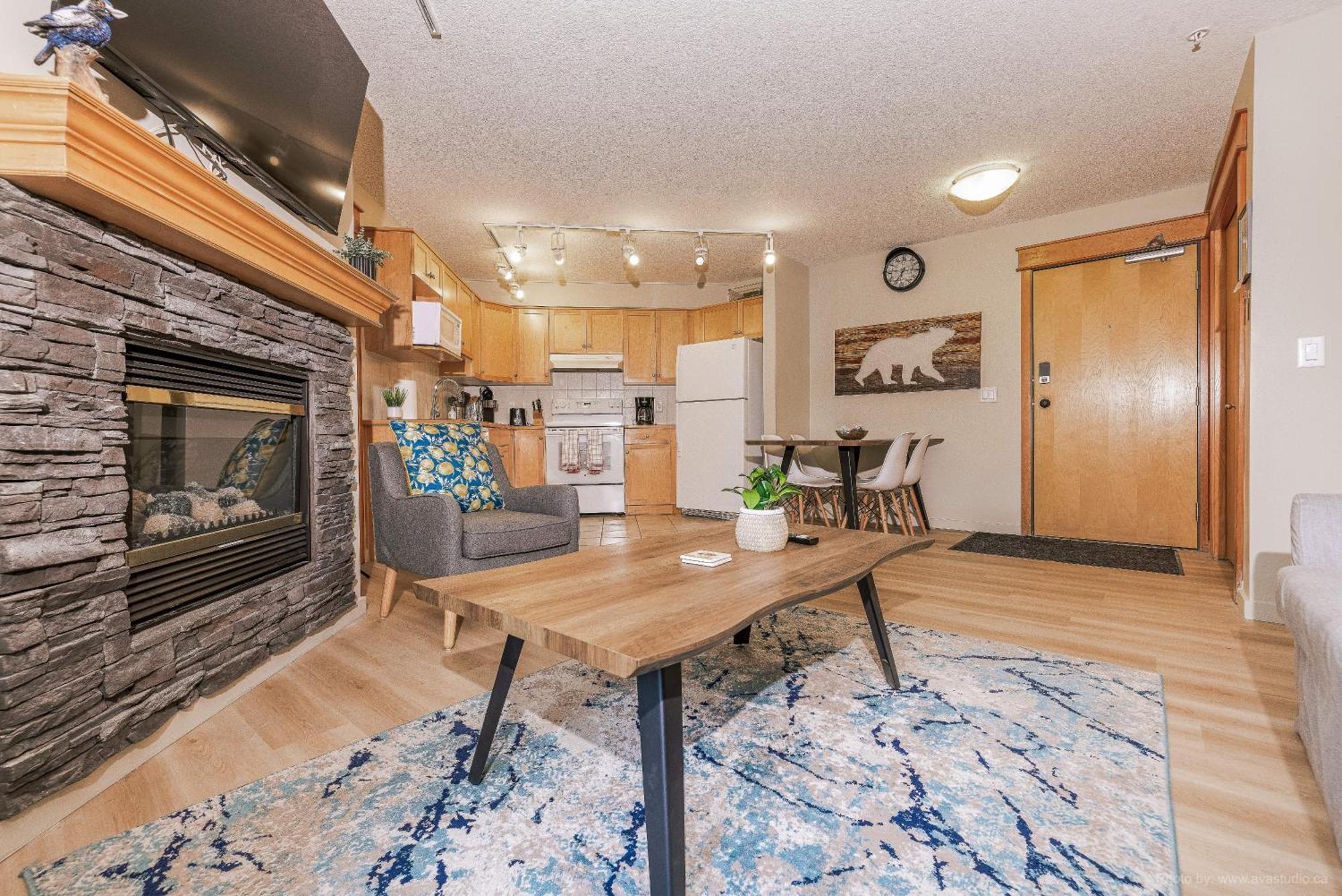 Lovely Mountain View 2 Bedroom Suite Canmore Exterior photo